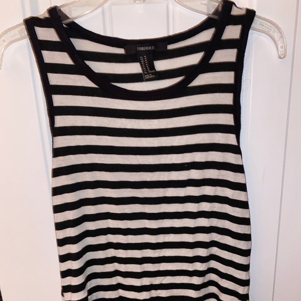 Forever 21 tank